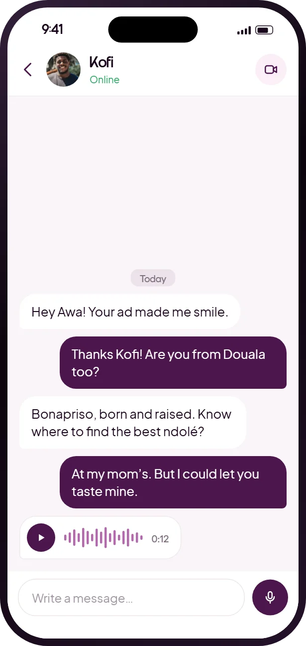 Chat screen of the Heyama app